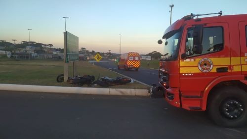 Colisão entre motocicletas deixa dois feridos na BR-282 no Oeste