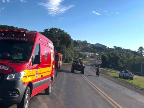 Motociclista fica ferido em colisão com carro na BR-158, em Cunha Porã