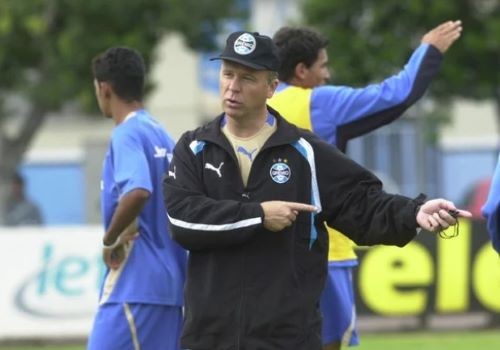 Mano Menezes é o novo técnico do Grêmio