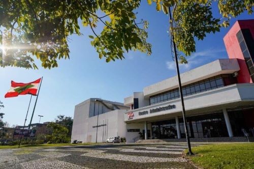 Decreto em SC regulamenta multa para quem usar drogas em ambientes públicos