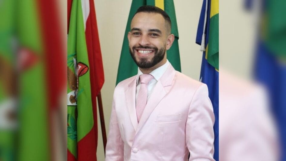 Câmara de Lages aceita pedido de impeachment de vice Jair Junior após caso de violência doméstica