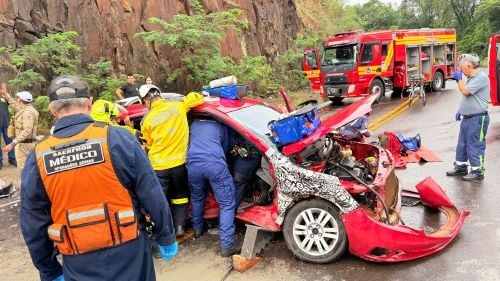 Grave acidente na SC-157 deixa cinco feridos no Oeste de SC