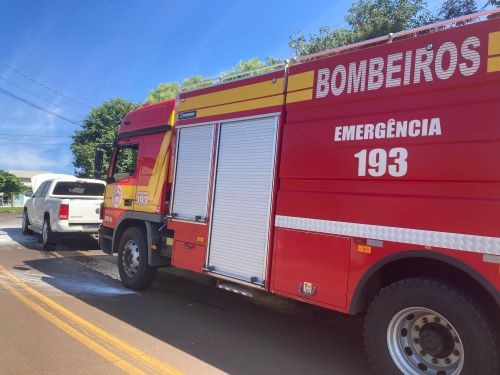 Princípio de incêndio em camionete mobiliza Bombeiros no Oeste