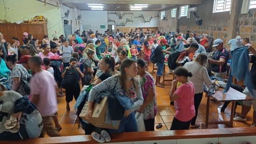 Igreja Luterana de Cunha Porã entrega doações através da Campanha do Agasalho 2025