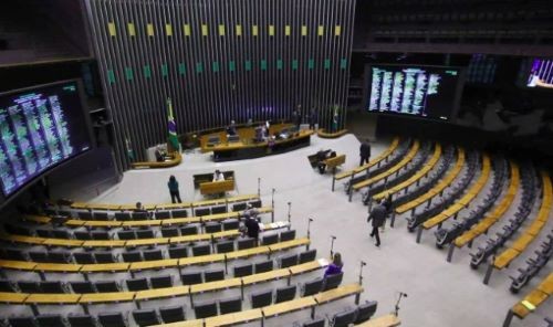 Facisc se manifesta contra aumento do número de deputados federais