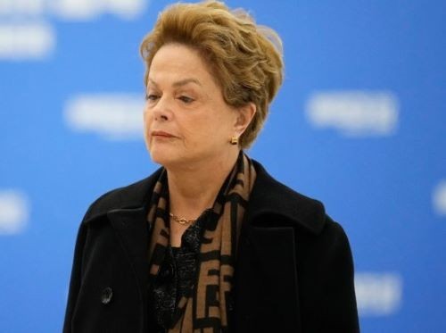 Comissão reconhece Dilma como anistiada política da ditadura e aprova indenização