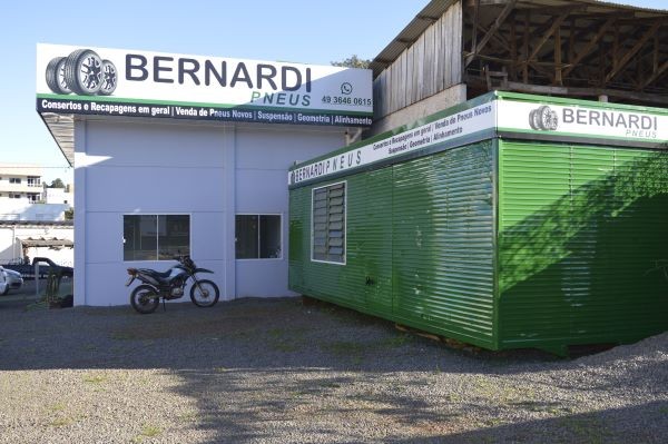 Bernardi Pneus em Cunha Porã investe em contêiner para descarte correto de pneus inservíveis