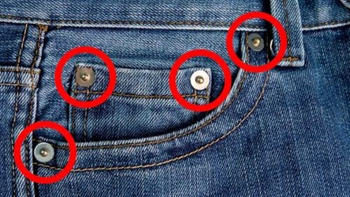Para que servem os botões de metal nas calças jeans? Função é mais importante do que se imagina