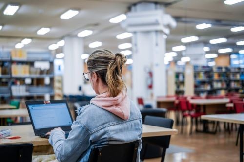 Governo de SC lança editais do Programa Universidade Gratuita e do Fumdesc com mudanças para segundo semestre de 2025