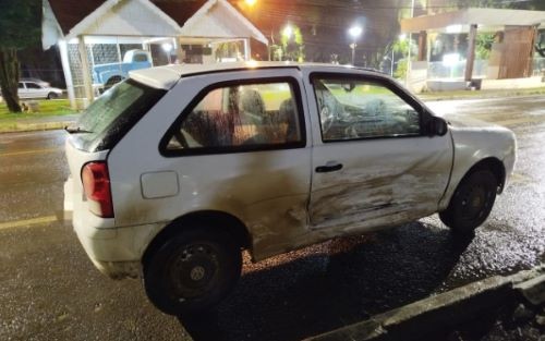 Colisão entre dois veículos deixa uma jovem ferida em Maravilha