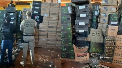 Galpão escondia 100 mil maços de cigarros contrabandeados no Oeste de SC