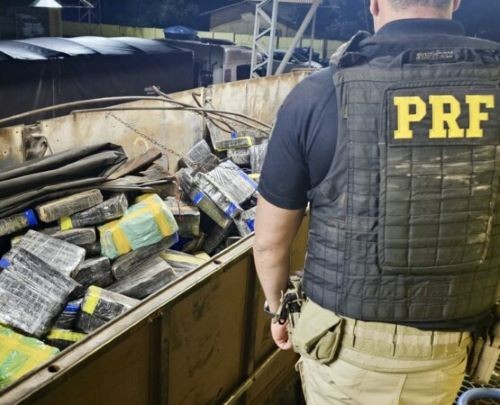 PRF apreende 9 toneladas de maconha com destino a Chapecó