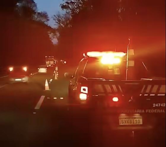 Idoso morre após ser atropelado na BR-282, em Saudades