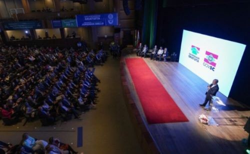 Governo de SC notifica 130 beneficiados de bolsas de estudos por inconsistências