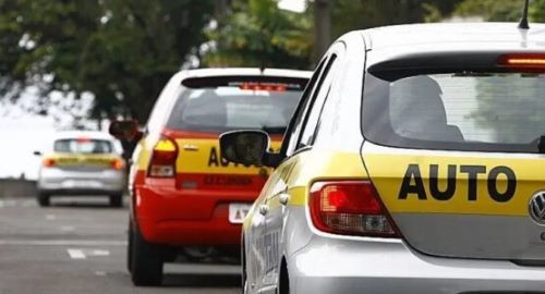 Governo quer reduzir custos da CNH e avalia dispensar Autoescolas