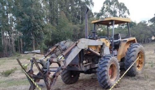 Menino morre atropelado por trator conduzido pelo pai em Santa Catarina