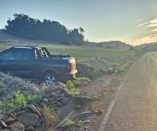Motociclista de 18 anos sofre ferimentos graves em acidente na SC-156 em Marema