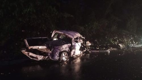 Sobe para três o número de mortos na grave colisão entre caminhonete e caminhão em Nova Erechim