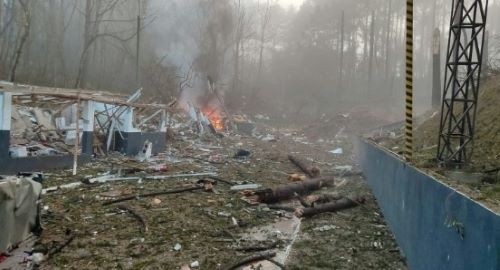 Explosão em fábrica de explosivos assusta moradores e deixa feridos e 9 pessoas desaparecidas