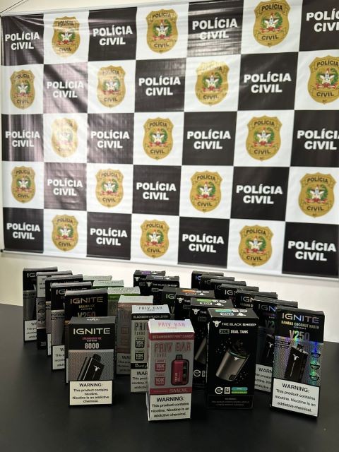  Polícia Civil de Modelo localiza e apreende cigarros eletrônicos em barbearia