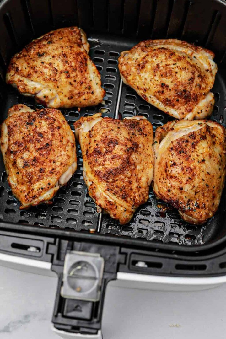 Por que o filé de frango fica seco na air fryer ou no forno?