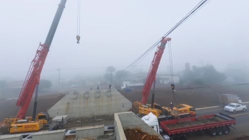 BR-282 tem trechos interditados em Pinhalzinho para obras nos viadutos