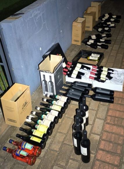PM apreende veículo com carga de bebidas alcoólicas contrabandeadas na SC-492