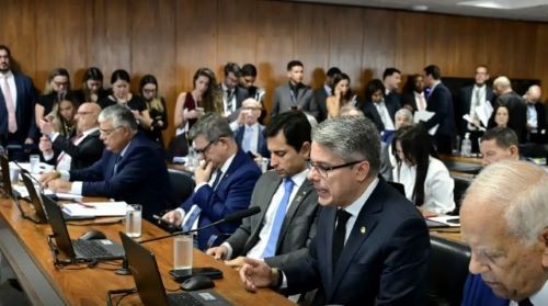 Comissão do Senado rejeita PEC da Blindagem por unanimidade