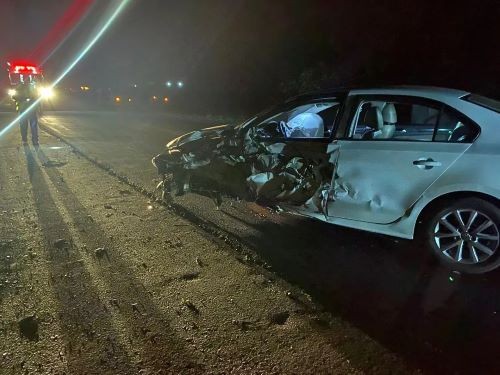 Colisão entre Jetta e carreta é registrada na BR-282 em Nova Erechim
