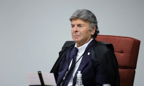 Fux pede a absolvição de Bolsonaro e outros seis, mas confirma condenação de Braga Neto e Mauro Cid