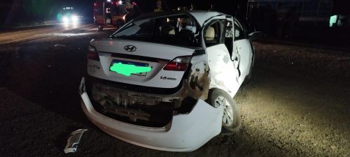 Colisão entre carro e caminhão na BR-282 deixa uma pessoa ferida