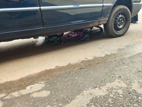 Ciclista é arrastada por 10 metros após ser atropelada em faixa de pedestres no Oeste de SC