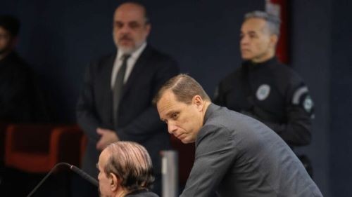 Mauro Cid tem tornozeleira eletrônica retirada e deve cumprir medidas determinadas por Moraes