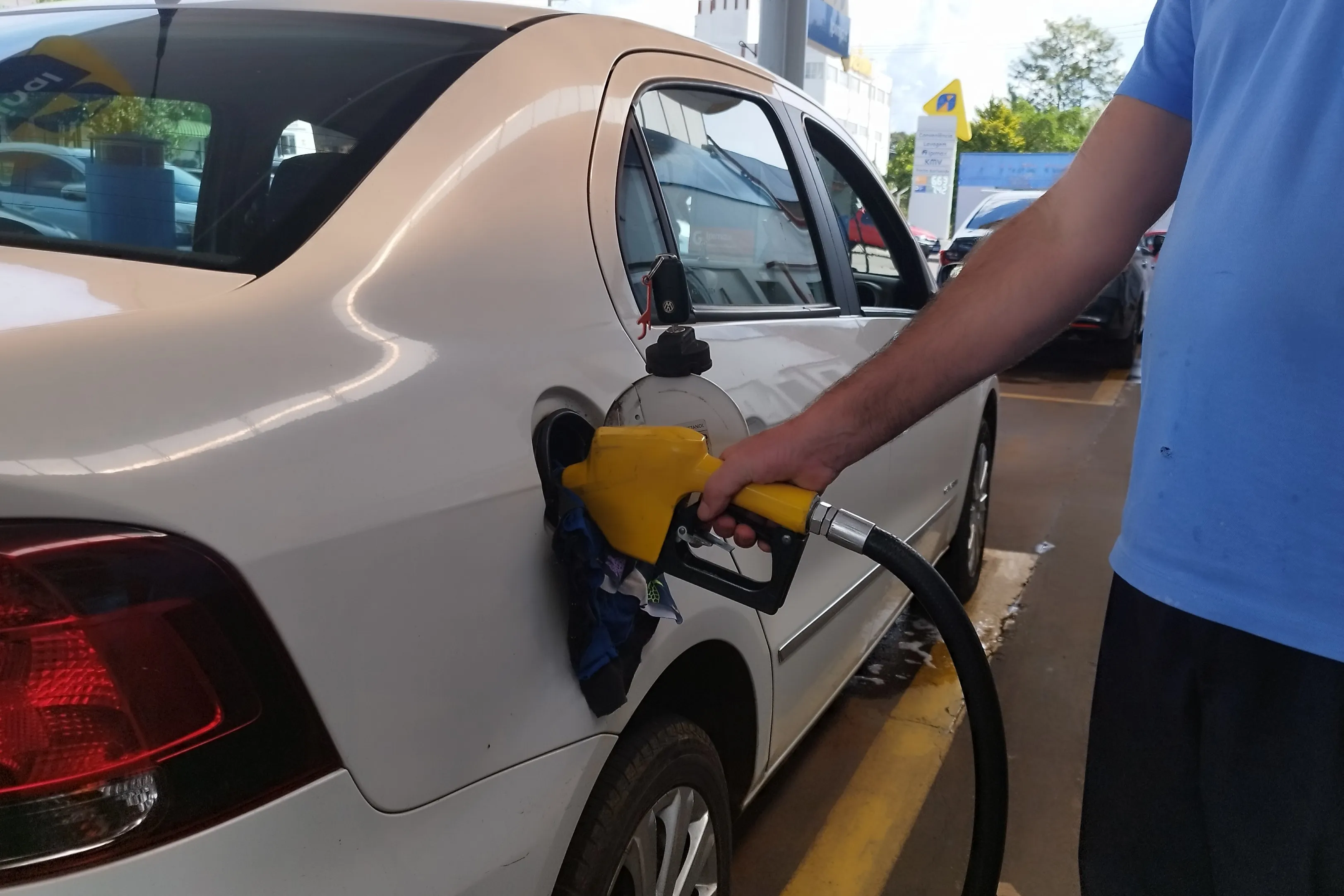 Posto de combustível - abastecimento - gasolina - etanol-convertido