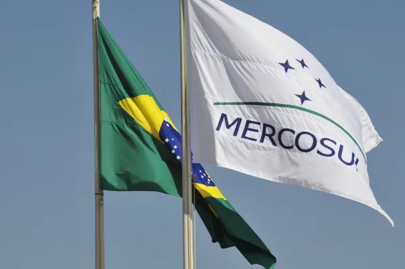 Mercosul - bandeira-convertido