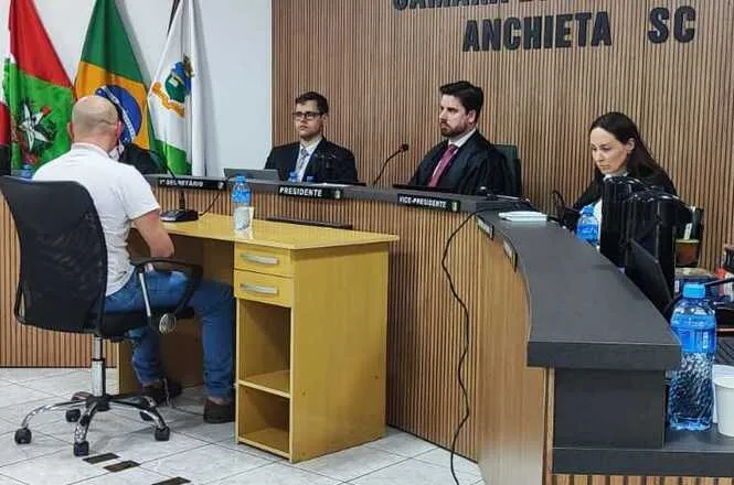 justica-pai-filho-e-pistoleiro-sao-condenados-por-homicidio-apos-plano-de-vinganca-no-extremo-oeste-1-127-convertido